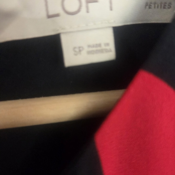 ANN TAYLOR LOFT RED DAY FIT&FLARE DRESS PETITE. - Picture 5 of 8